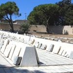 2-rows-of-ancient-burial-stones3-1024x598